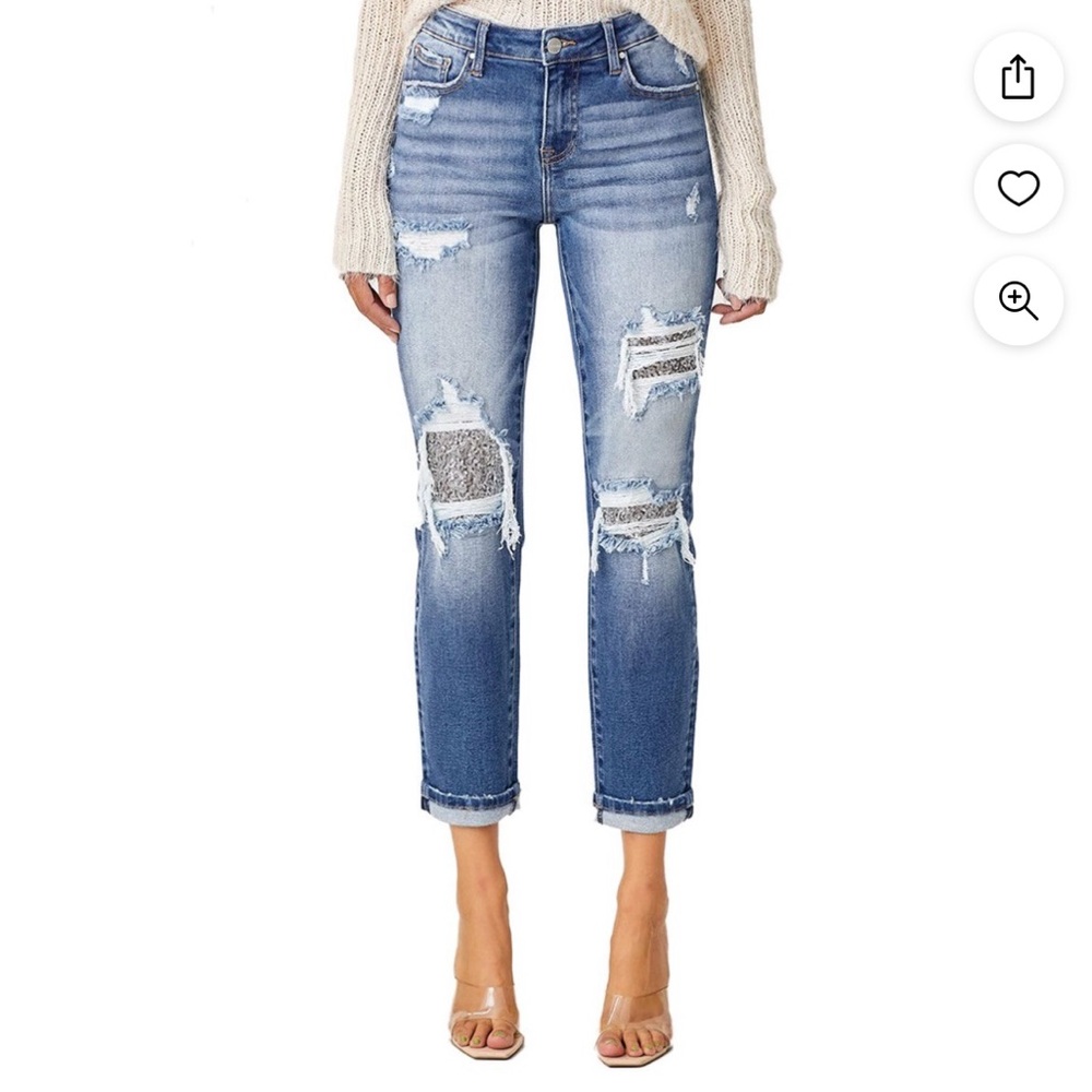 NWT- Women's Blue Distressed Ankle Jeans